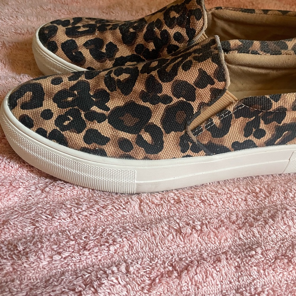 Steve Madden Leopard Print Slip On Platform Sneaker - Size 7